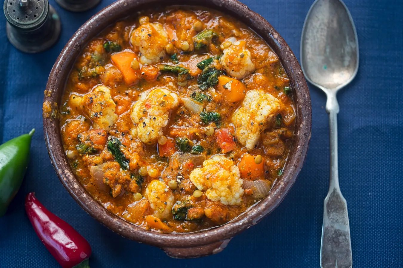 Zoete dahl met abrikozen en bloemkool